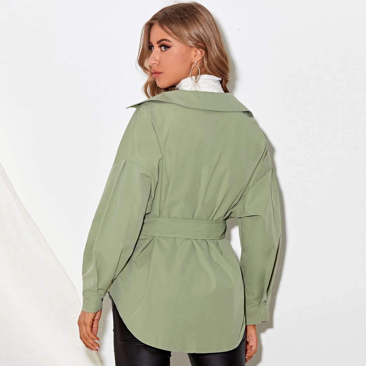 Camisa Chaqueta con Cinturón – Ideal para la Primavera