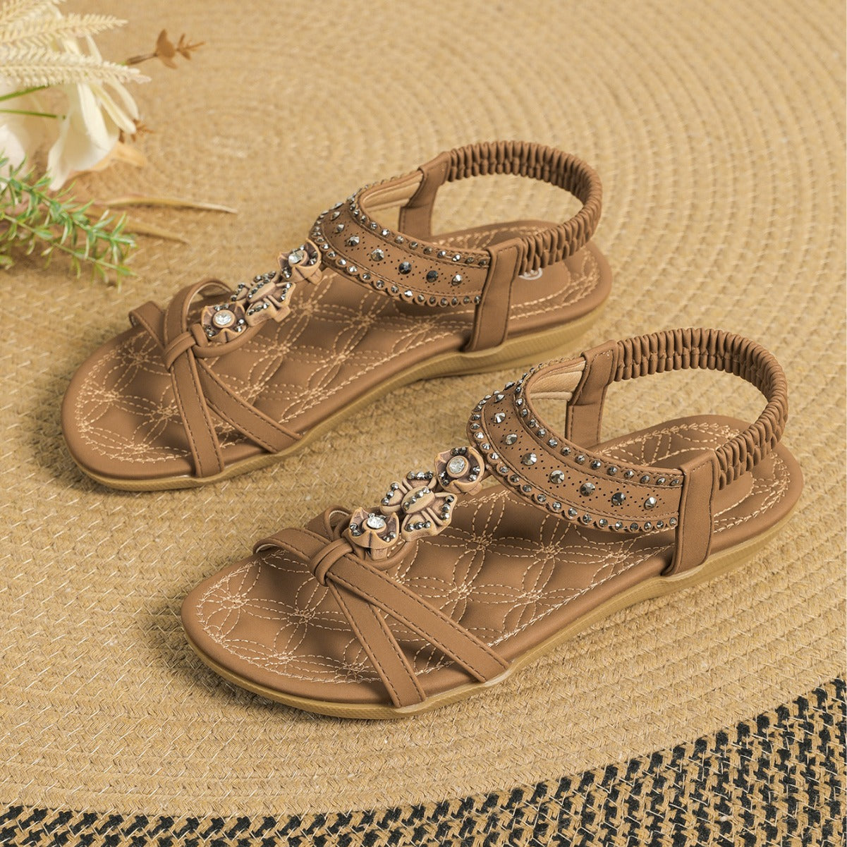 Sandalias Planas para Mujer con Detalles de Cristales y Banda Elástica | Ideal para Verano