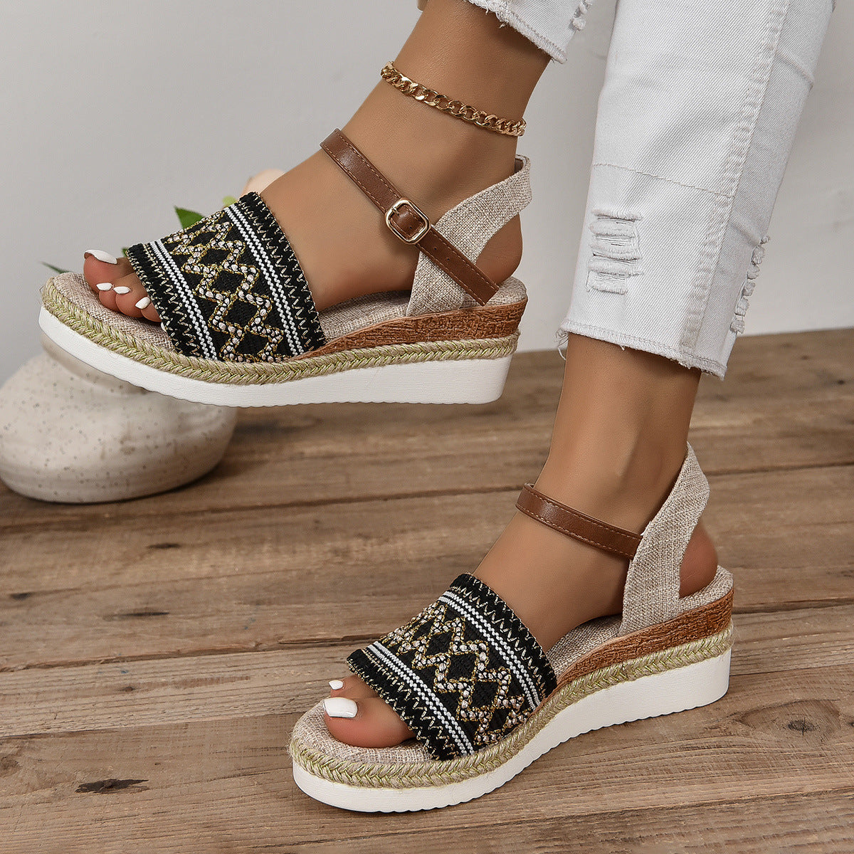 Sandalias de Cuña Hueca con Hebilla en el Tobillo | Ideales para el Verano