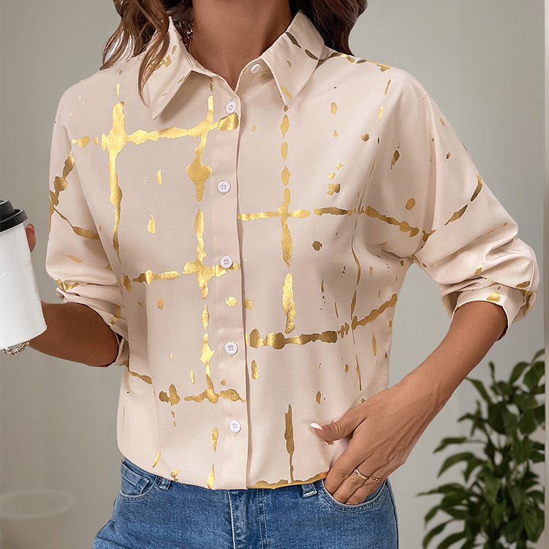 Camisa Larga con Solapas y Detalles Geométricos Bronceados – Ideal para Otoño e Invierno