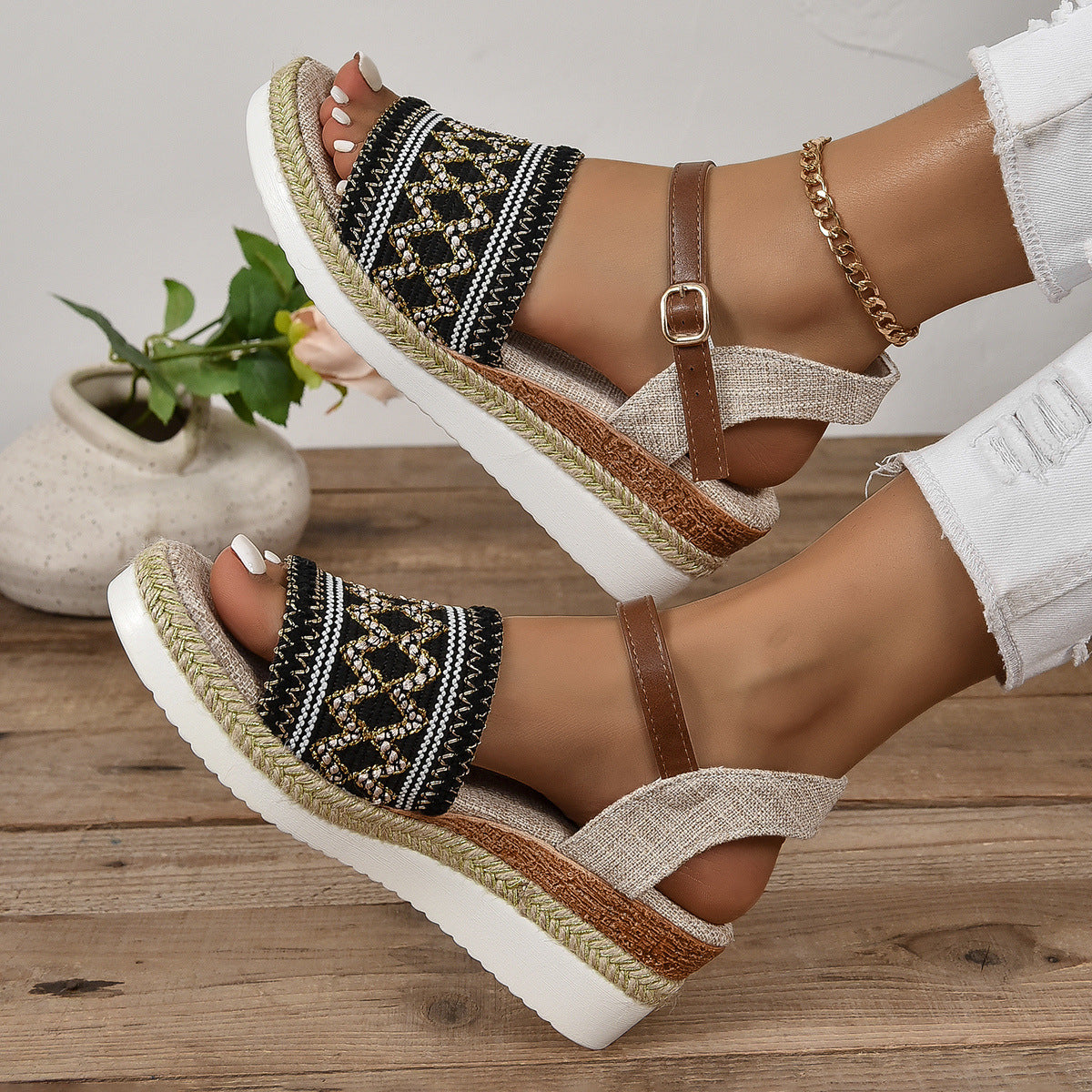 Sandalias de Cuña Hueca con Hebilla en el Tobillo | Ideales para el Verano