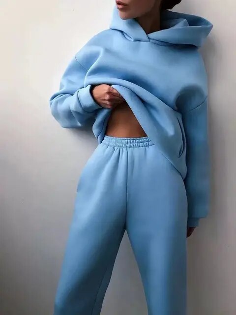 Conjunto cálido de sudadera con capucha y pantalones deportivos para mujer I Ideal para el invierno