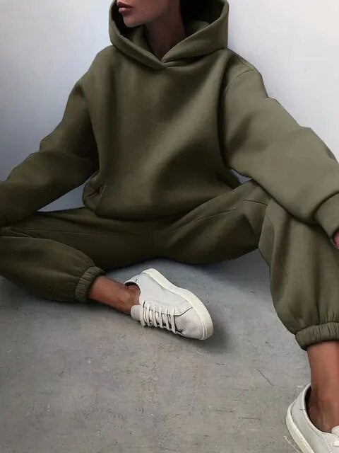 Conjunto cálido de sudadera con capucha y pantalones deportivos para mujer I Ideal para el invierno