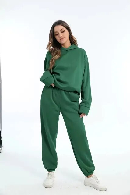 Conjunto cálido de sudadera con capucha y pantalones deportivos para mujer I Ideal para el invierno