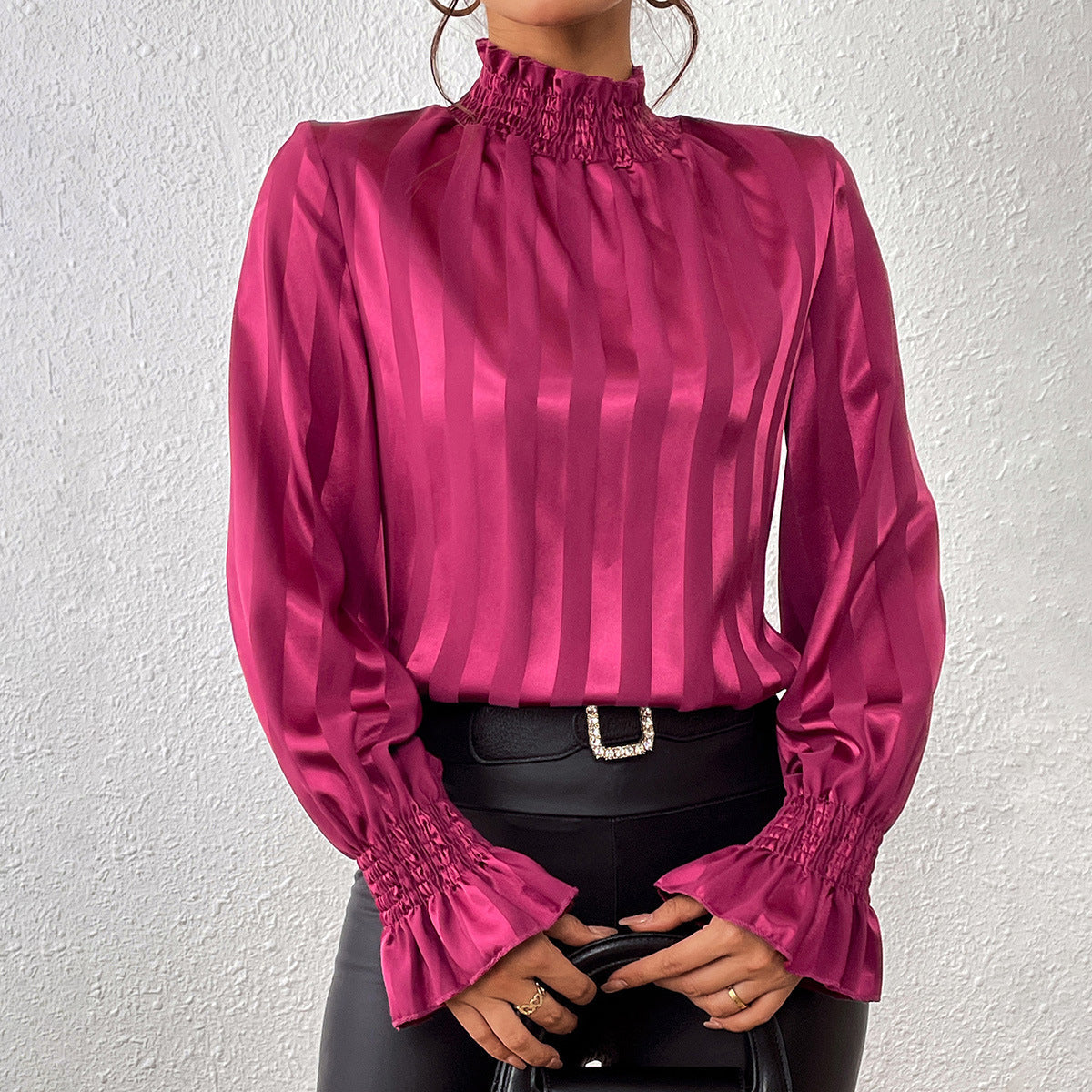 Blusa Holgada de Cuello Alto de Satén para Mujer | Ideal para Otoño e Invierno