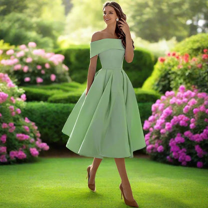 Vestido Midi de Satén sin Tirantes con Ajuste Fluido | Ideal para el Verano
