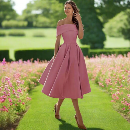 Vestido Midi de Satén sin Tirantes con Ajuste Fluido | Ideal para el Verano