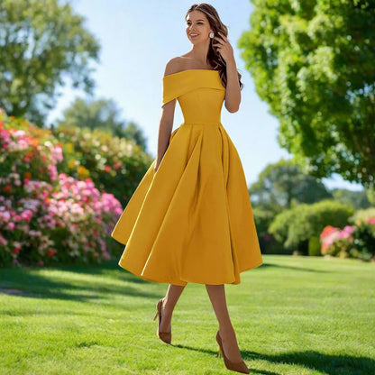 Vestido Midi de Satén sin Tirantes con Ajuste Fluido | Ideal para el Verano