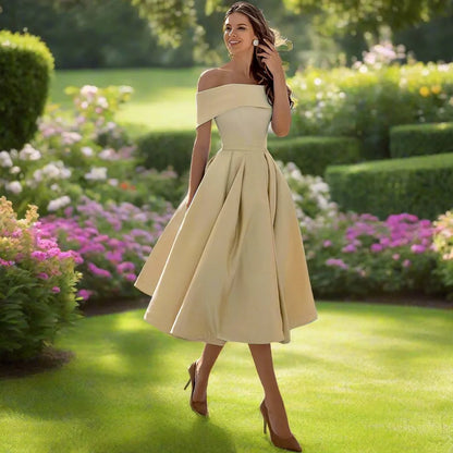Vestido Midi de Satén sin Tirantes con Ajuste Fluido | Ideal para el Verano