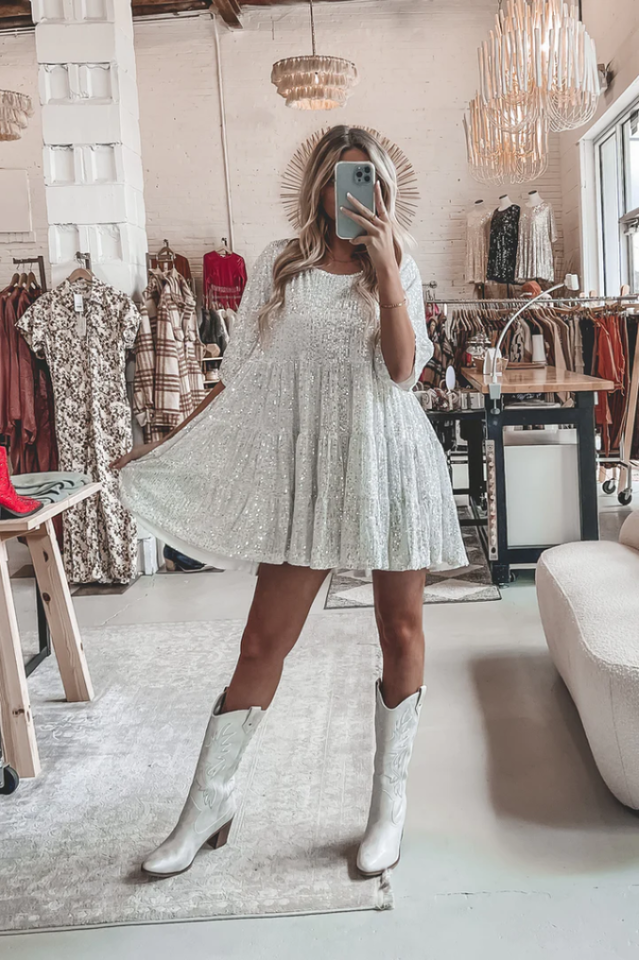Vestido Mini Babydoll con Escamas en Capas | Ideal para Fiestas de Verano