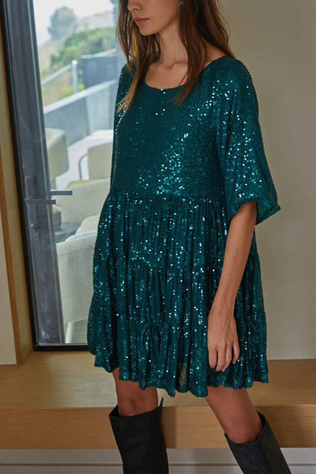 Vestido Mini Babydoll con Escamas en Capas | Ideal para Fiestas de Verano