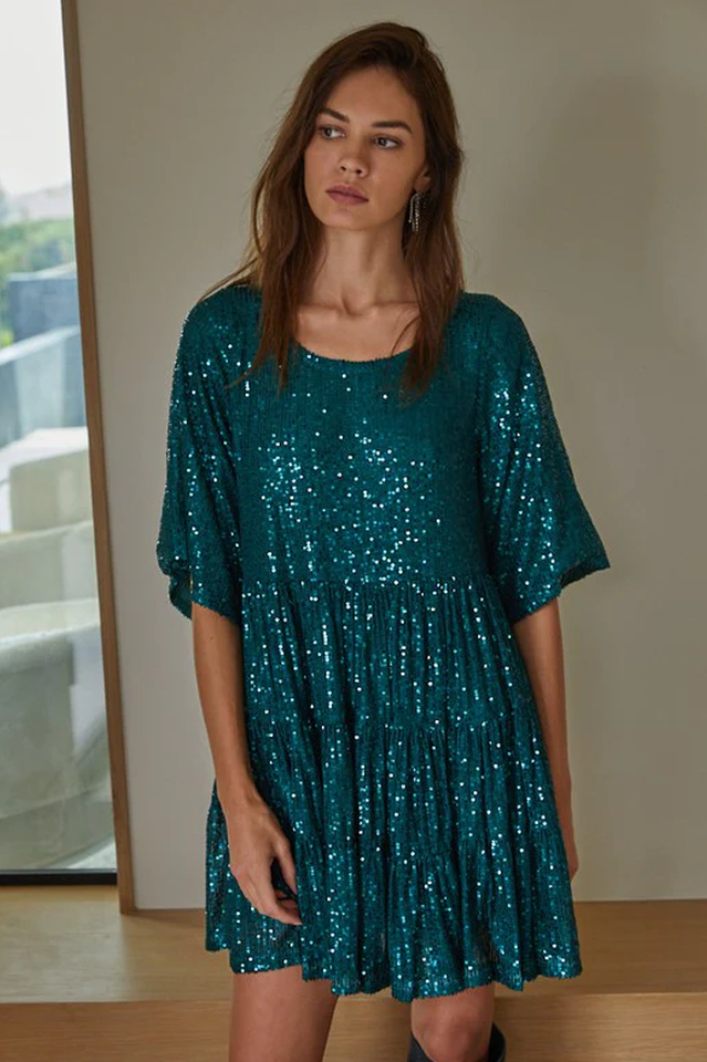 Vestido Mini Babydoll con Escamas en Capas | Ideal para Fiestas de Verano