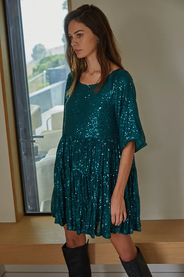Vestido Mini Babydoll con Escamas en Capas | Ideal para Fiestas de Verano