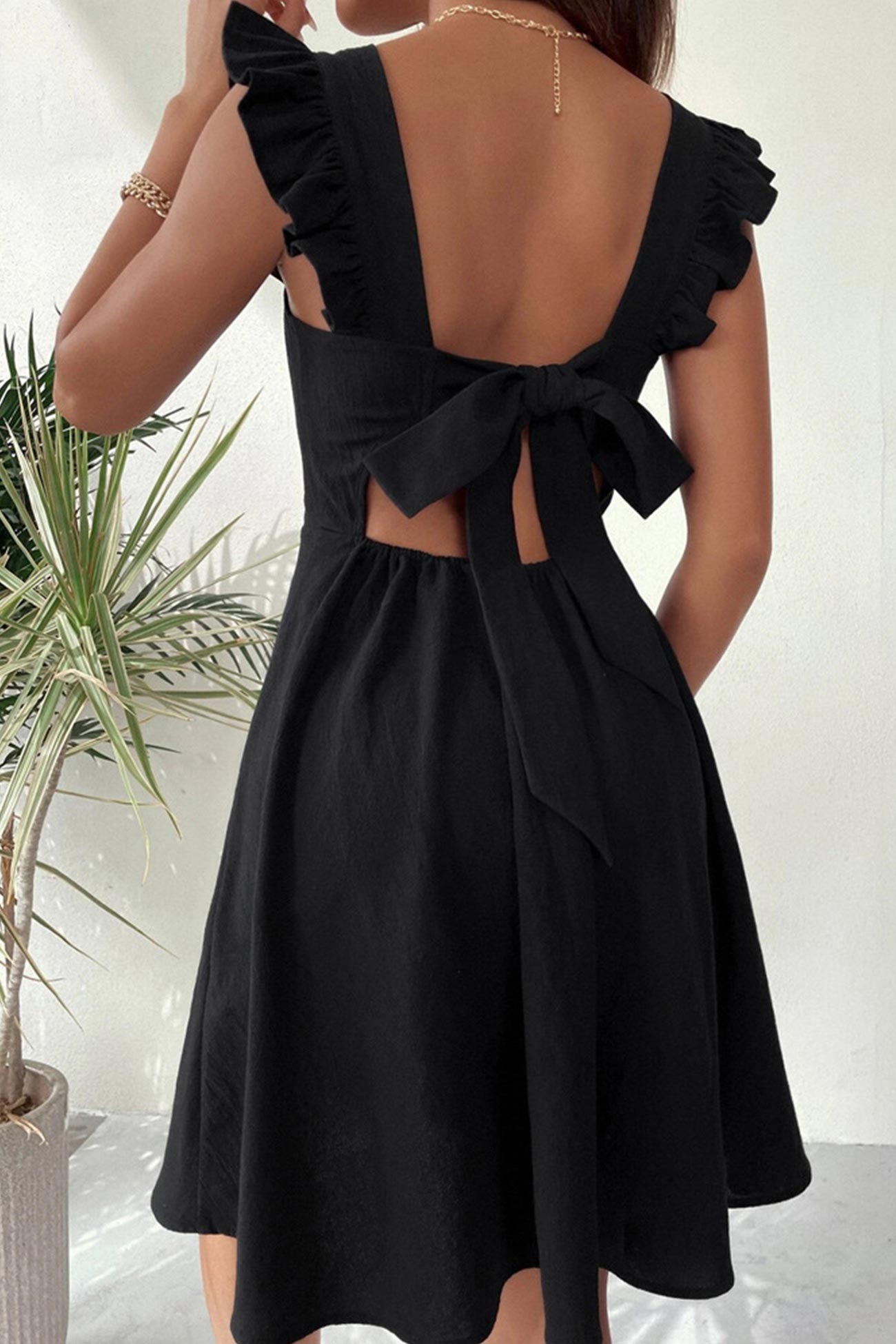 Vestido Mini Sin Mangas con Cuello Cuadrado y Detalle de Lazo en la Espalda – Ideal para el Verano
