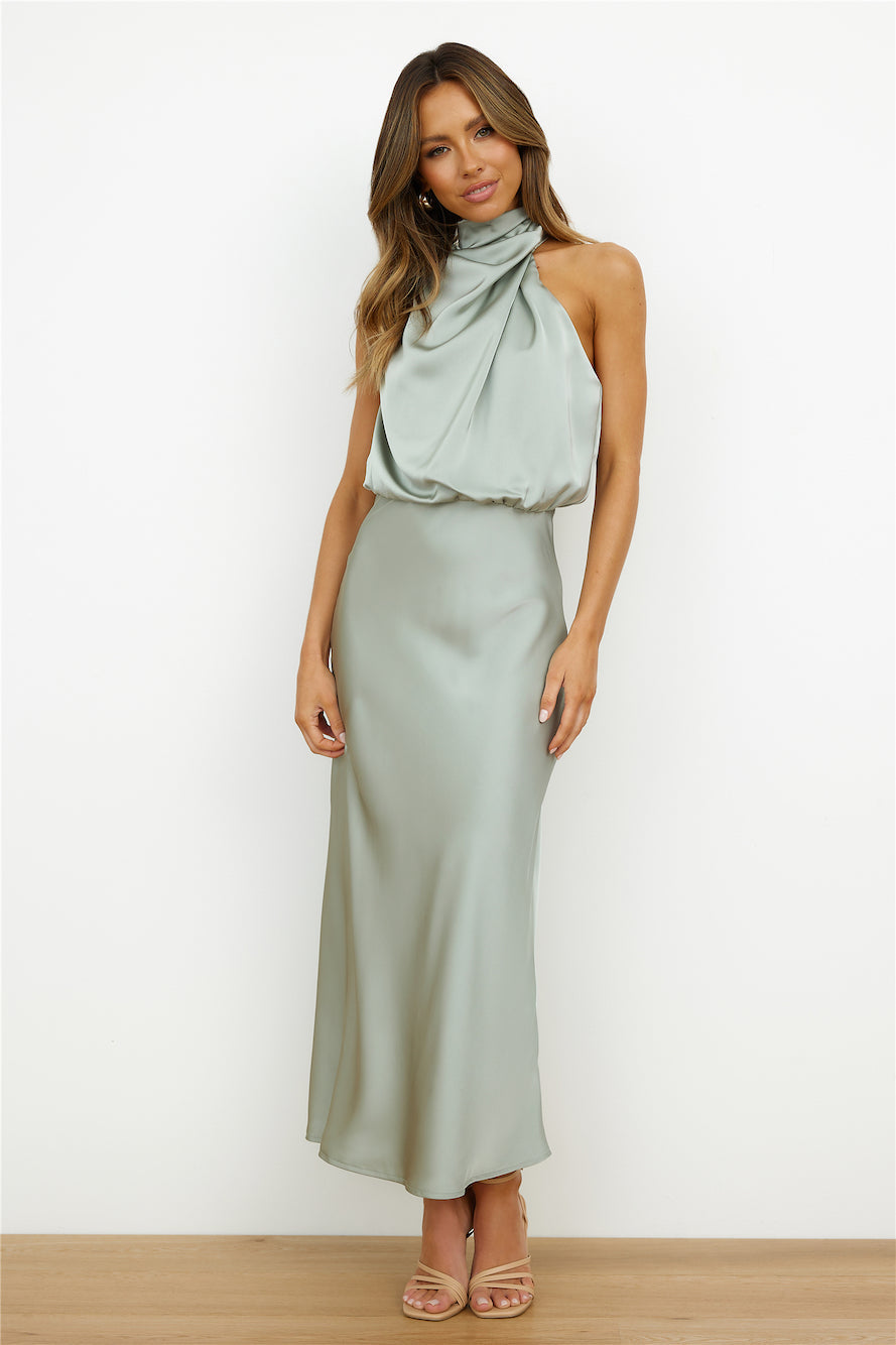 Vestido midi con escote asimétrico y silueta ajustada | Ideal para primavera y otoño