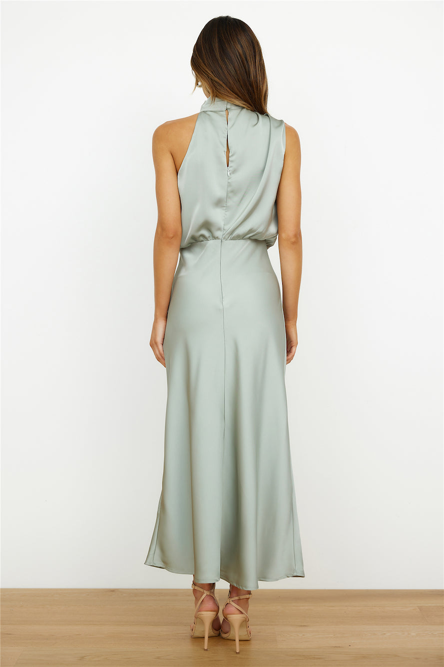 Vestido midi con escote asimétrico y silueta ajustada | Ideal para primavera y otoño