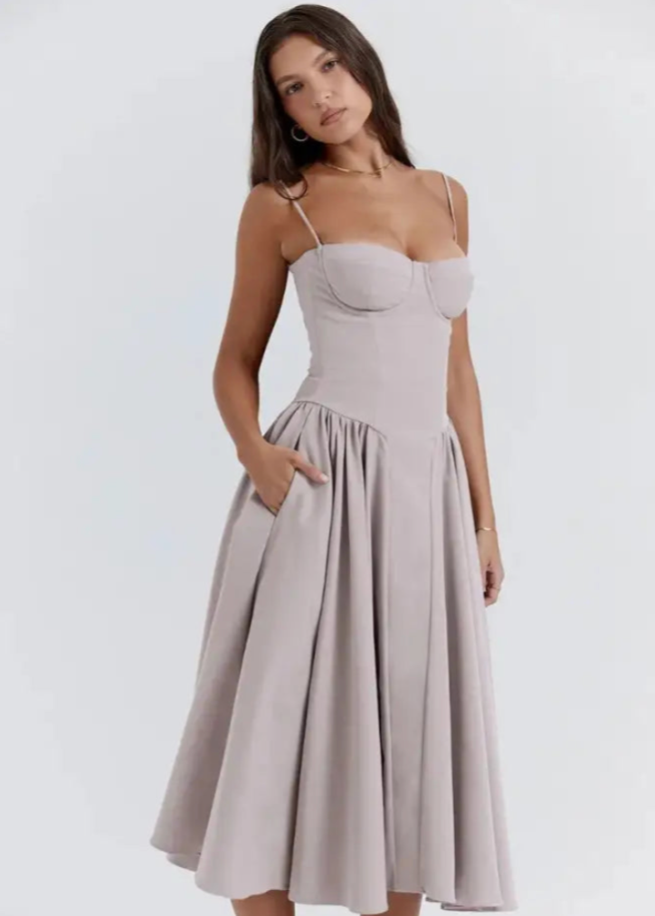 Vestido Midi Sin Tirantes con Tela Fluida | Ideal para Primavera y Verano