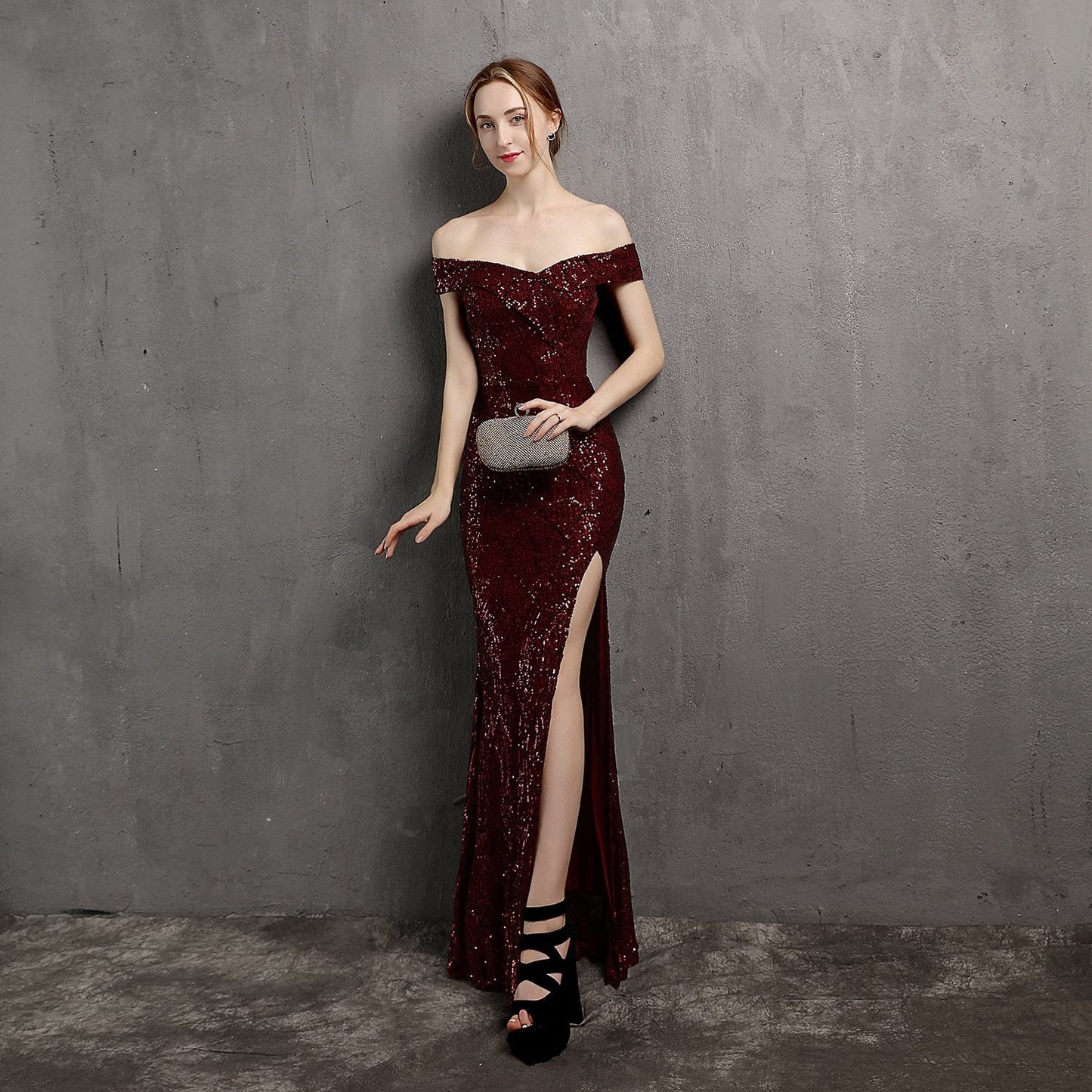 Vestido de Noche Elegante con Silueta Fluida | Ideal para Primavera y Verano