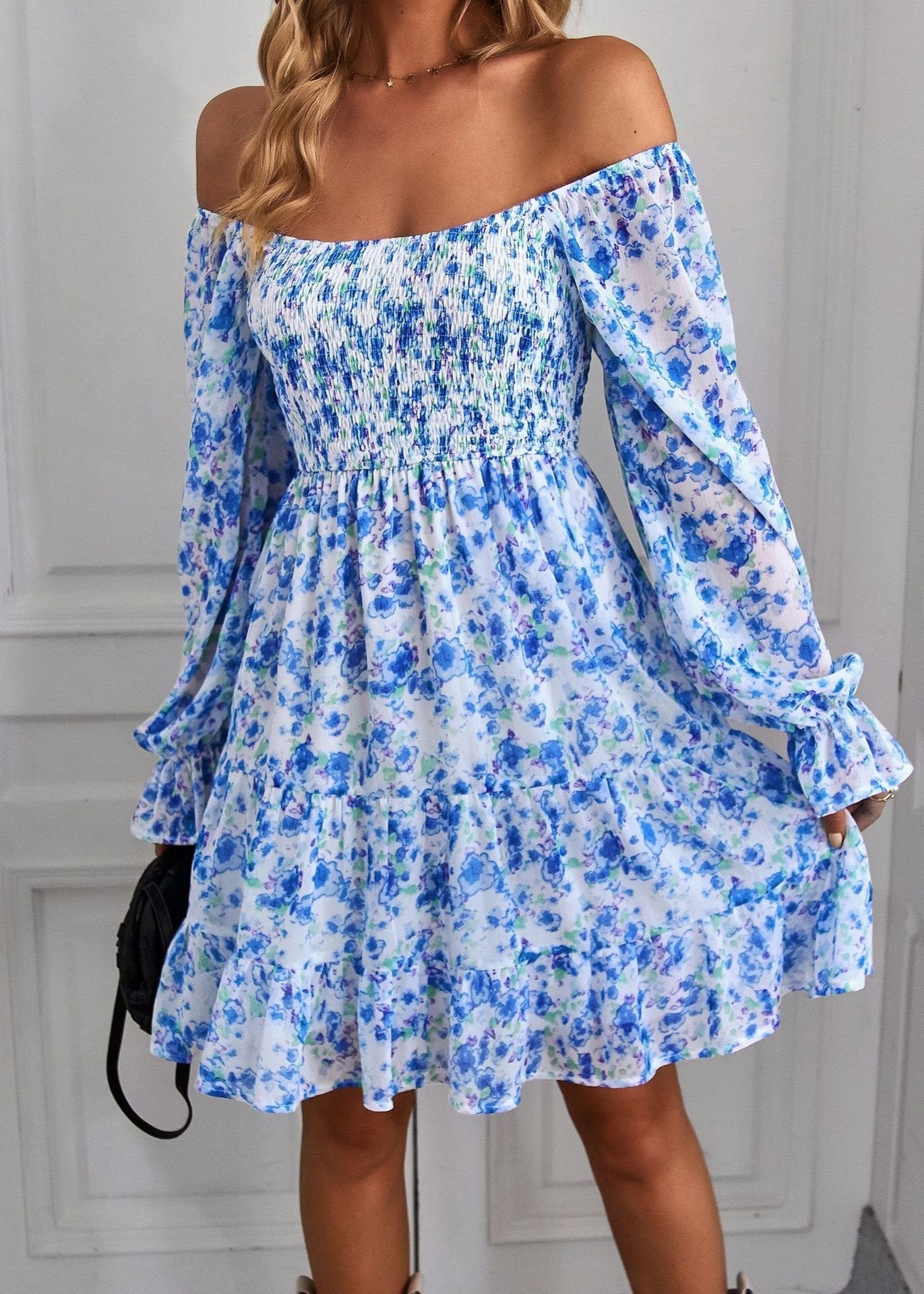 Vestido Midi Floral con Mangas con Volantes y Escote en U | Ideal para la Primavera y el Verano