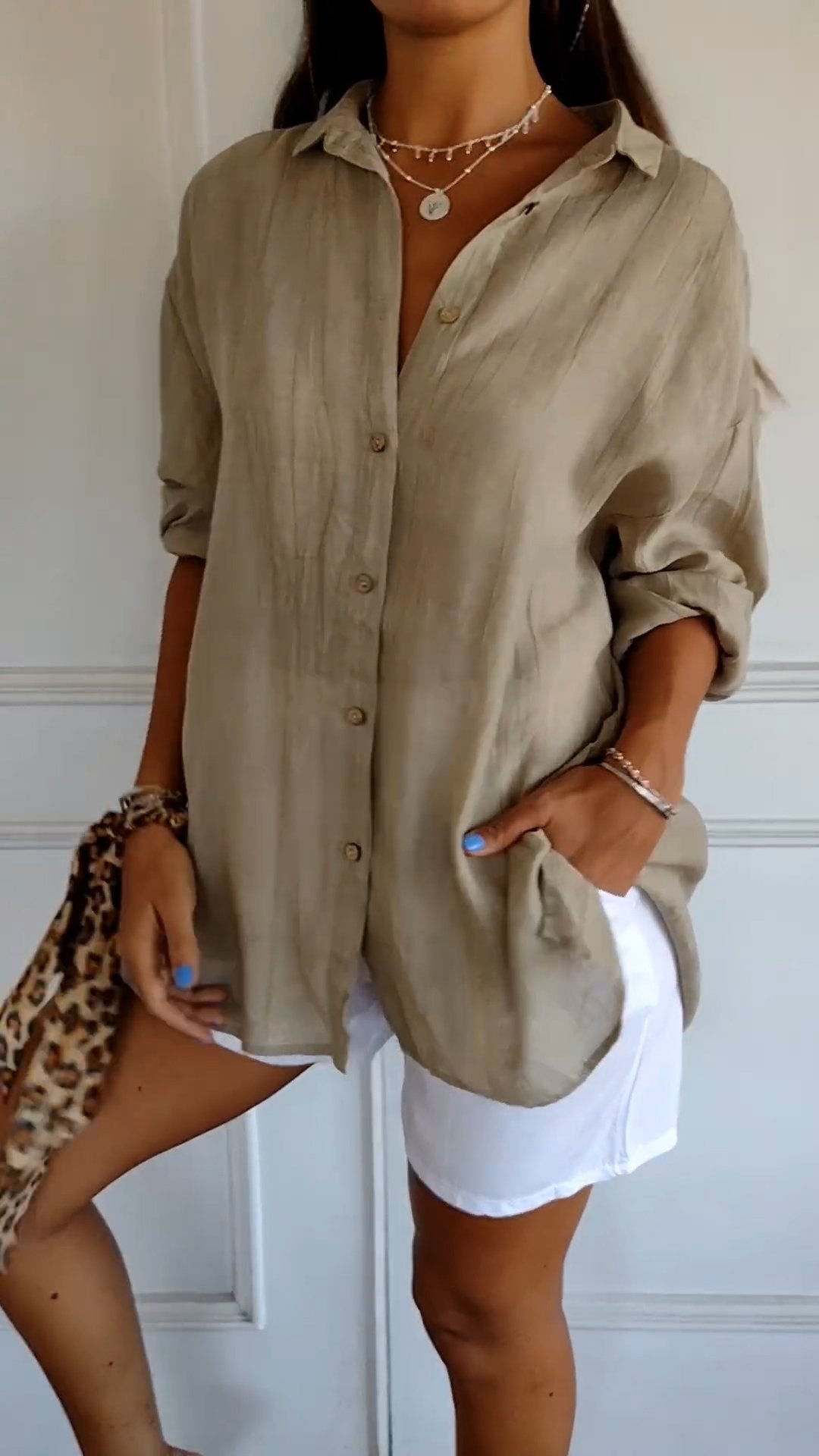 Camisa de Manga Larga Plisada con Corte Estructurado | Ideal para Primavera y Otoño