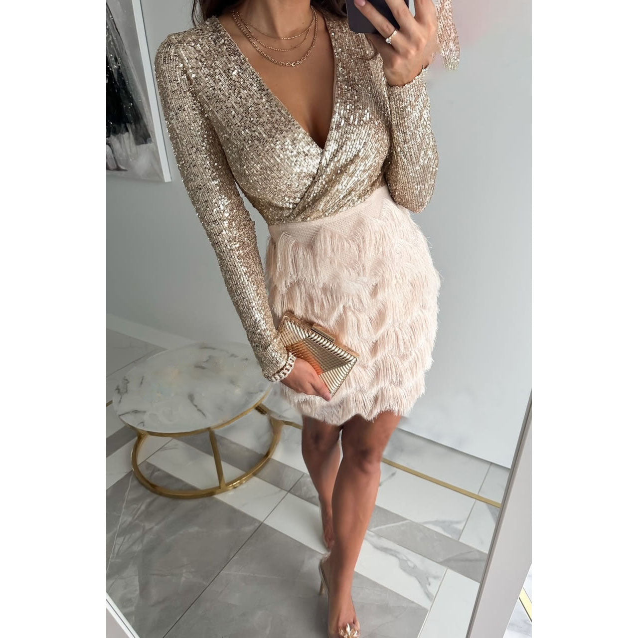 Vestido Mini Brillante con Detalles de Flecos | Ideal para Otoño e Invierno
