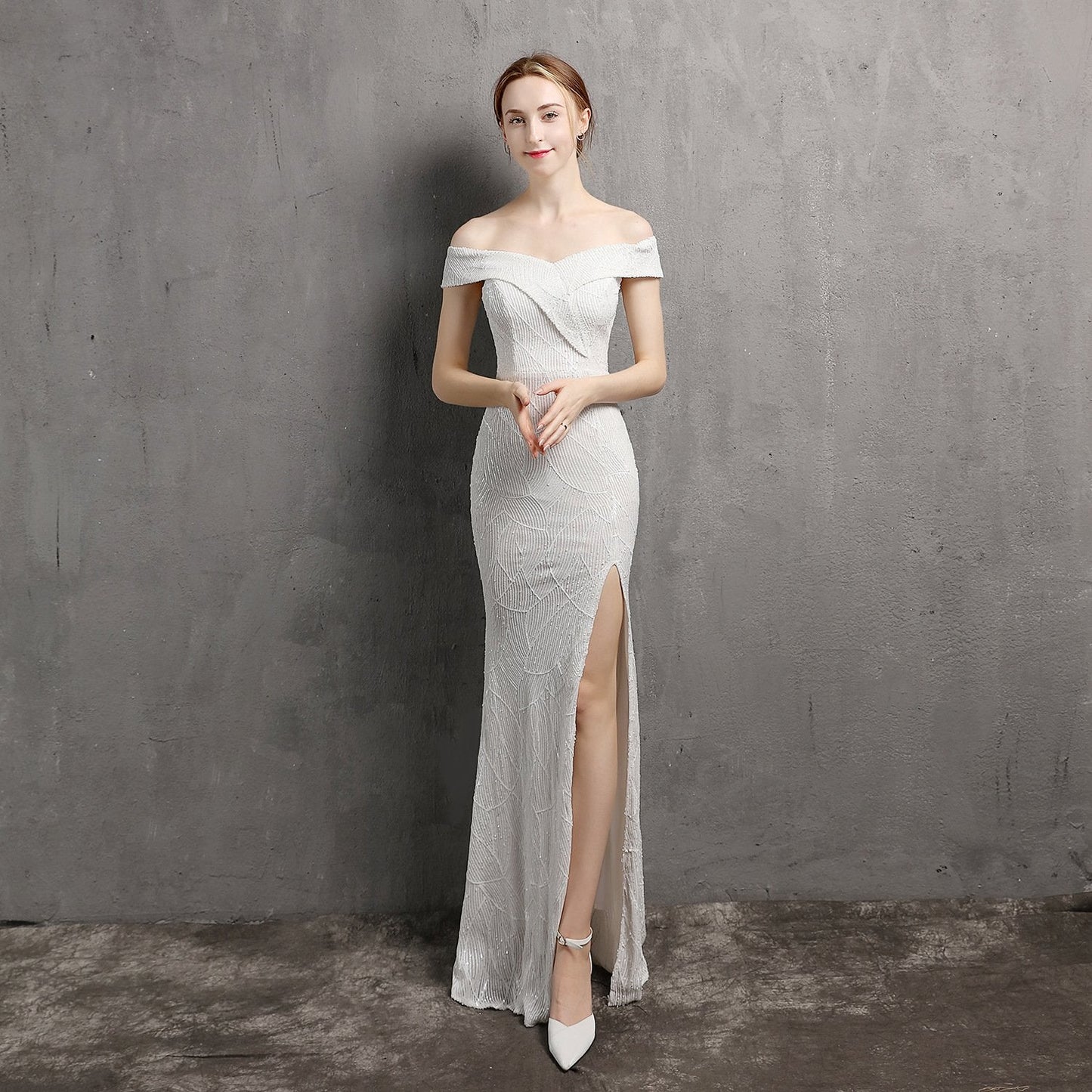 Vestido de Noche Elegante con Silueta Fluida | Ideal para Primavera y Verano