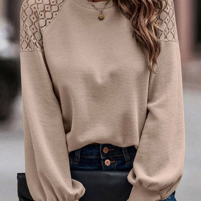Suéter con Detalles de Encaje y Mangas Largas | Ideal para Otoño