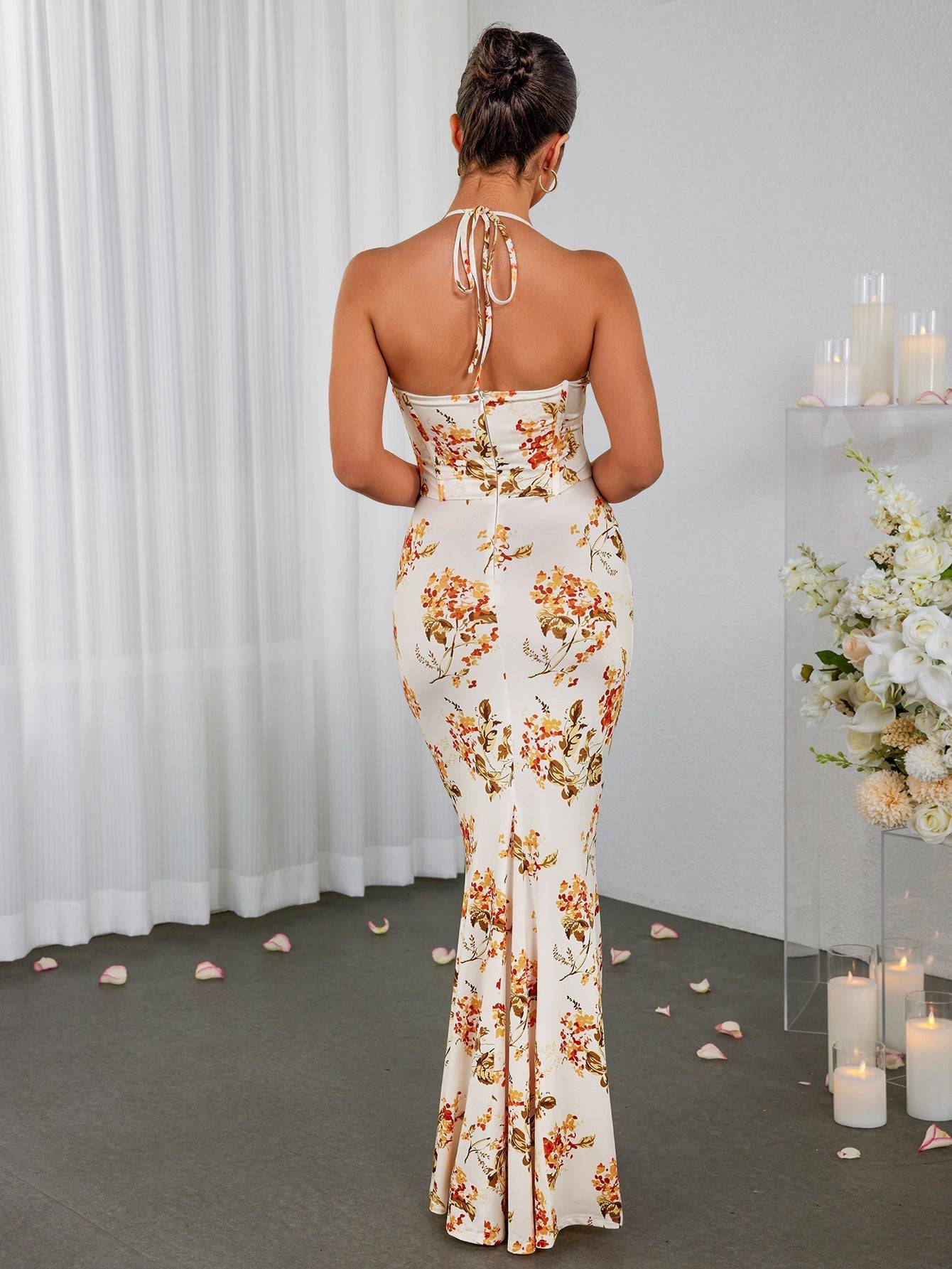 Vestido Corto de Halter con Estampado Floral y Detalles Fruncidos – Ideal para Verano