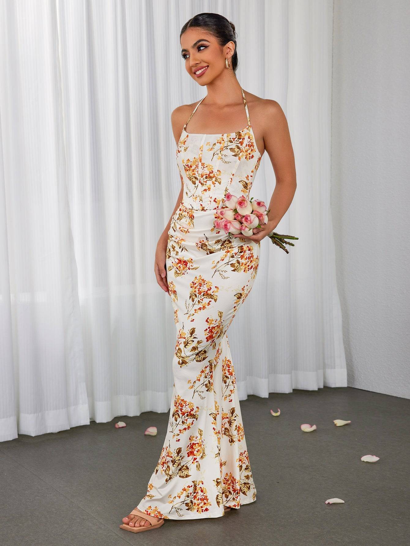 Vestido Corto de Halter con Estampado Floral y Detalles Fruncidos – Ideal para Verano