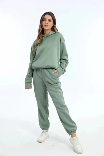 Conjunto cálido de sudadera con capucha y pantalones deportivos para mujer I Ideal para el invierno