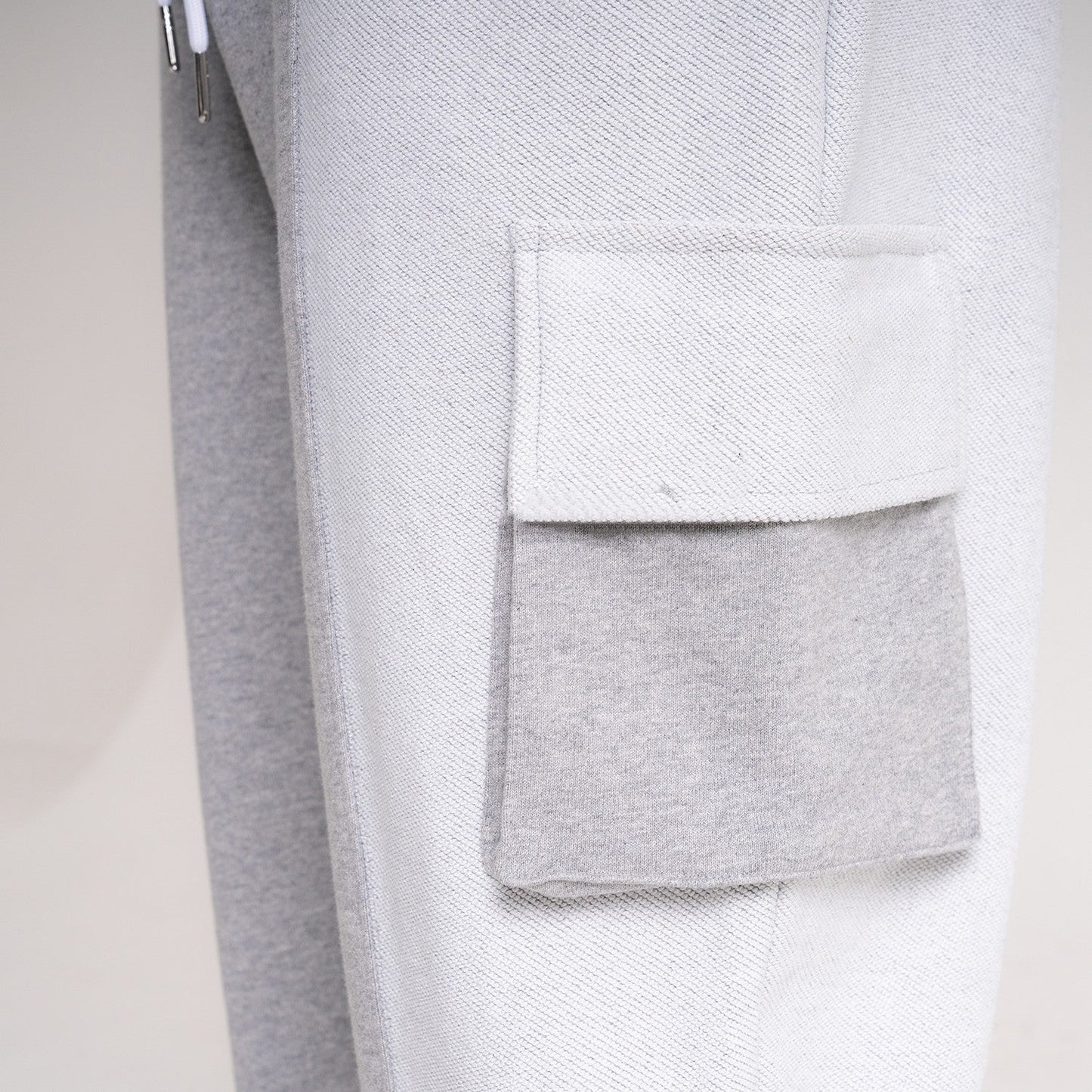 Pantalones Holgados con Múltiples Bolsillos y Cordón para Hombre – Ideales para Otoño e Invierno