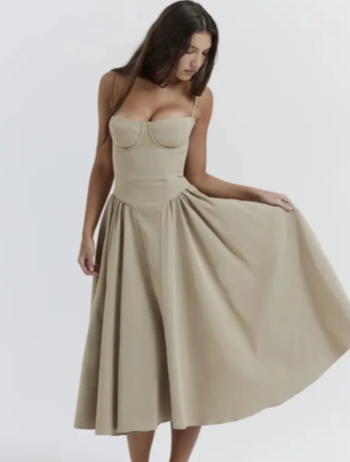 Vestido Midi Sin Tirantes con Tela Fluida | Ideal para Primavera y Verano