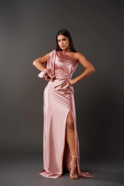 Vestido midi de satén fluido para fiestas con corte ajustado | Ideal para primavera y verano