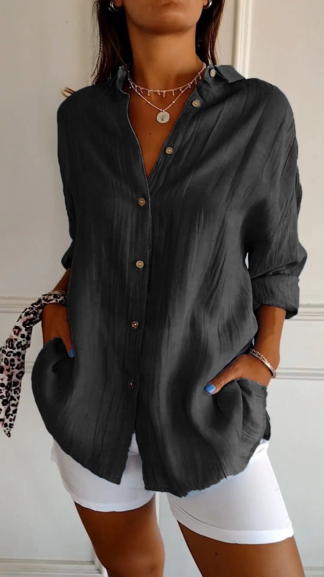 Camisa de Manga Larga Plisada con Corte Estructurado | Ideal para Primavera y Otoño