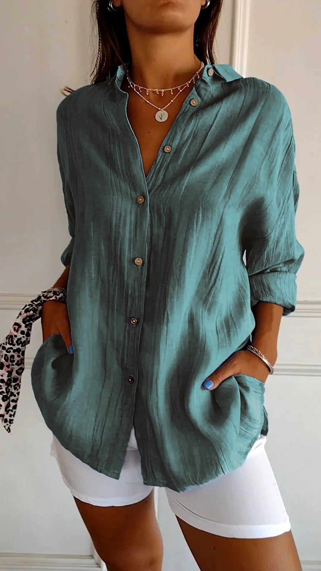 Camisa de Manga Larga Plisada con Corte Estructurado | Ideal para Primavera y Otoño