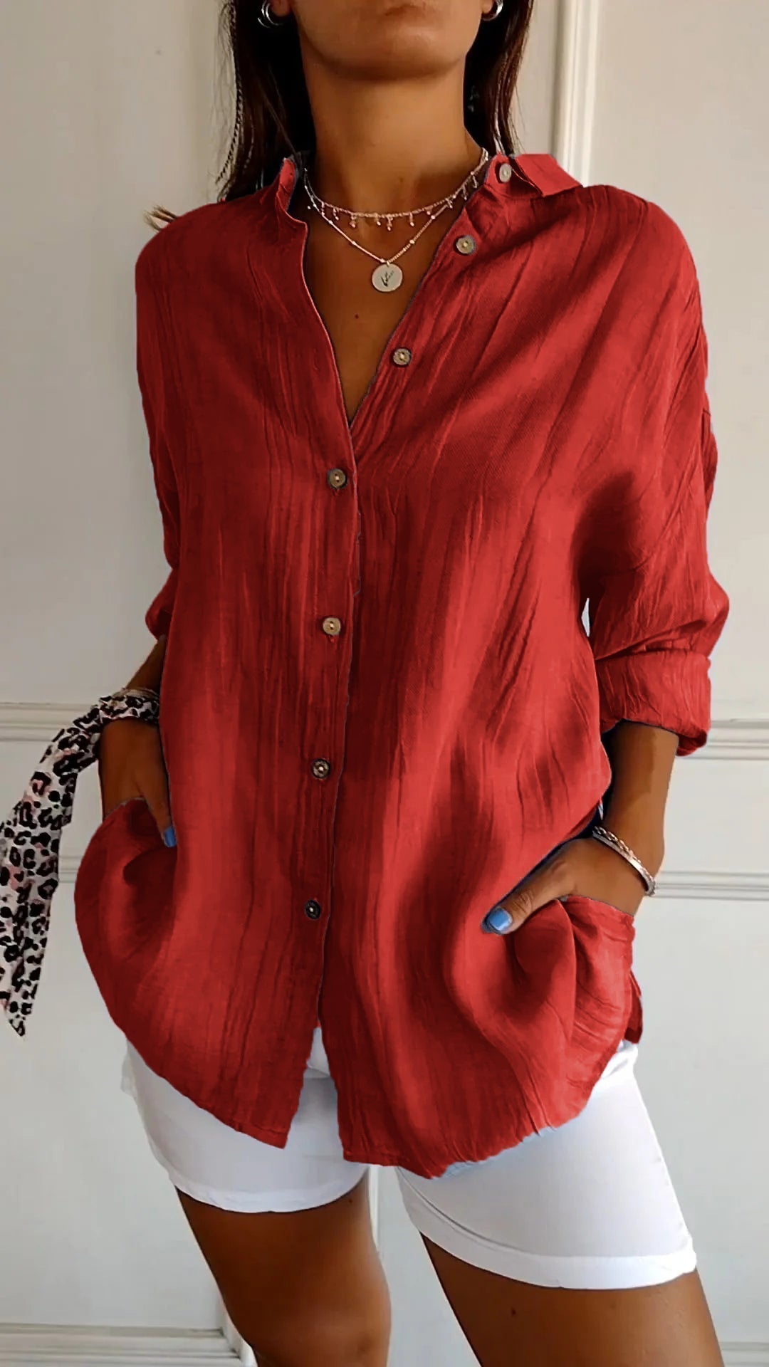 Camisa de Manga Larga Plisada con Corte Estructurado | Ideal para Primavera y Otoño