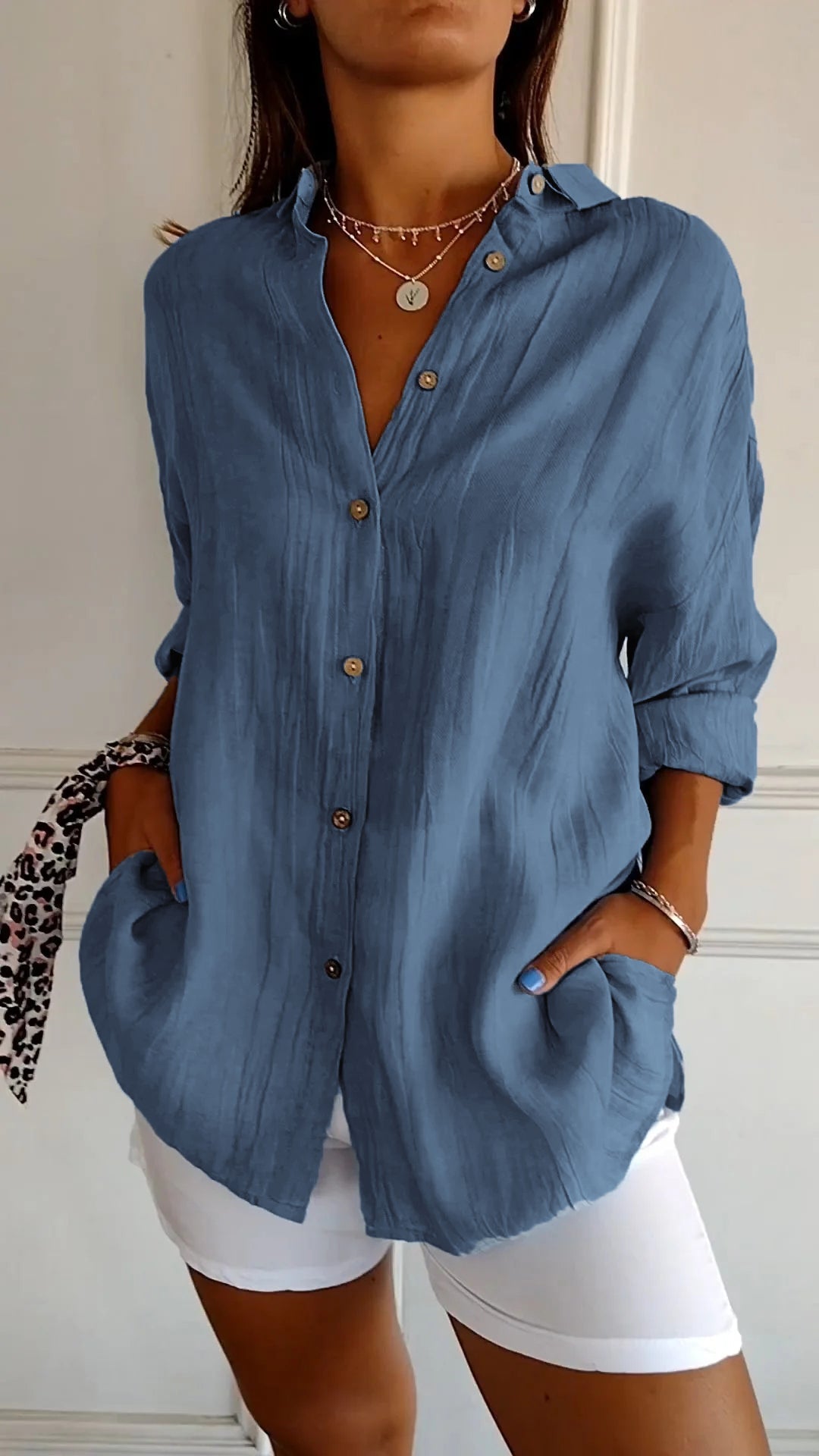 Camisa de Manga Larga Plisada con Corte Estructurado | Ideal para Primavera y Otoño
