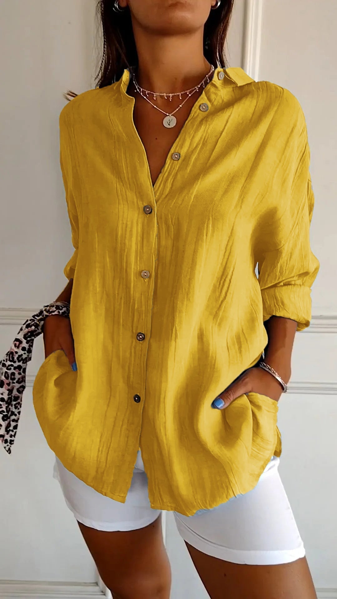 Camisa de Manga Larga Plisada con Corte Estructurado | Ideal para Primavera y Otoño