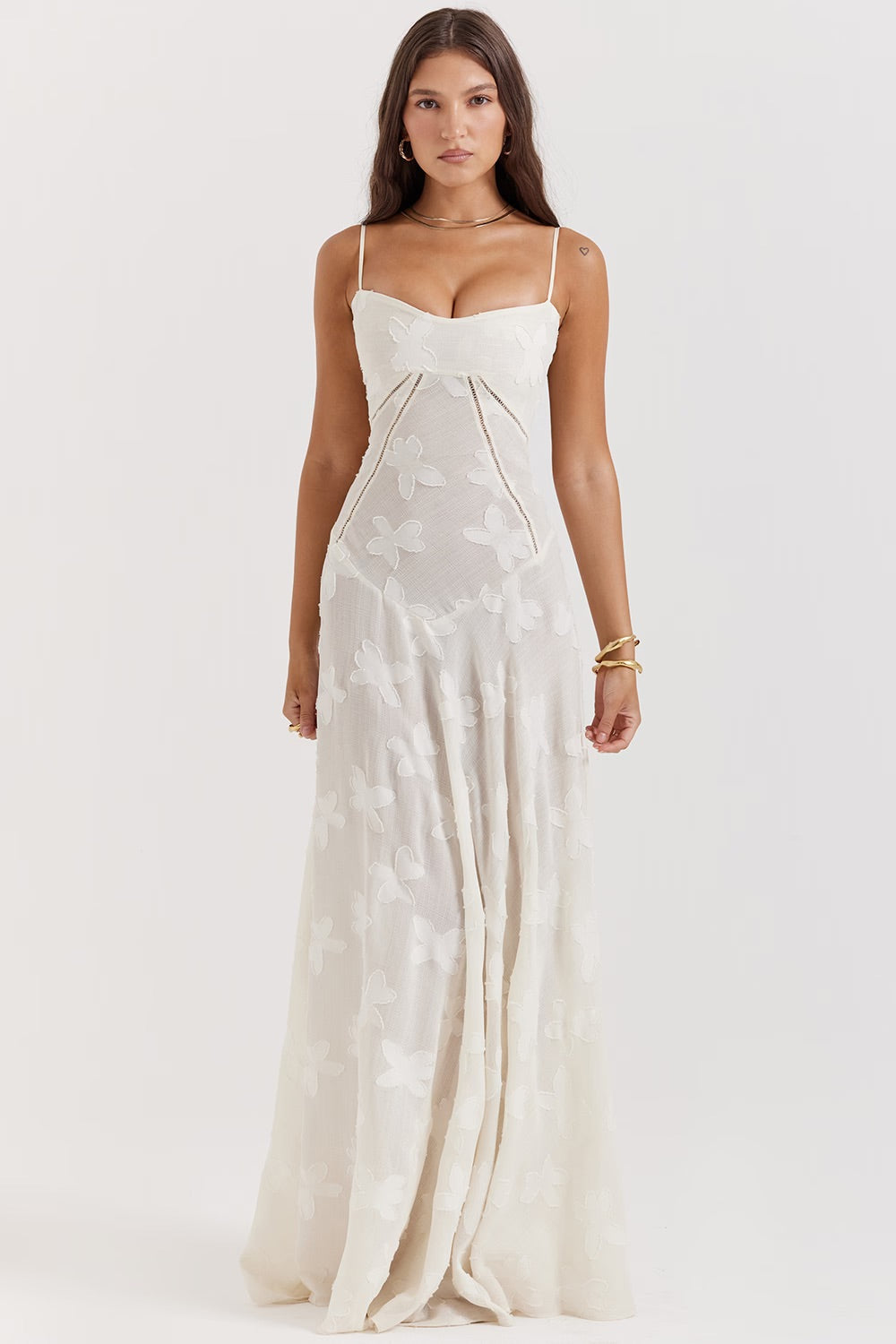 Vestido Largo de Encaje con Tela Brillante | Ideal para Primavera y Verano