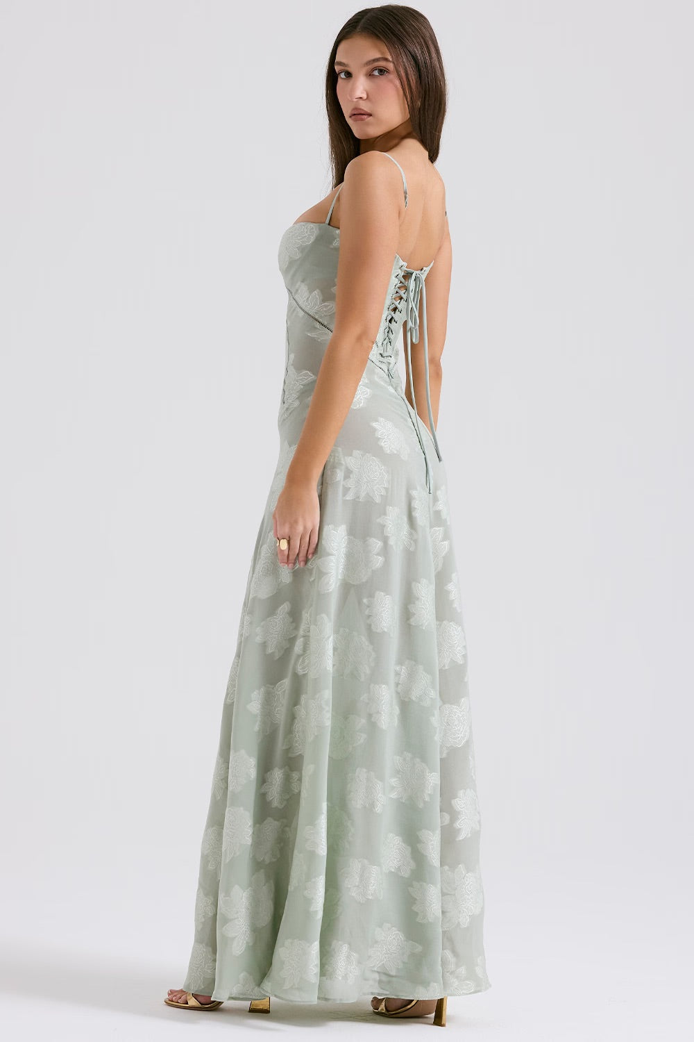Vestido Largo de Encaje con Tela Brillante | Ideal para Primavera y Verano