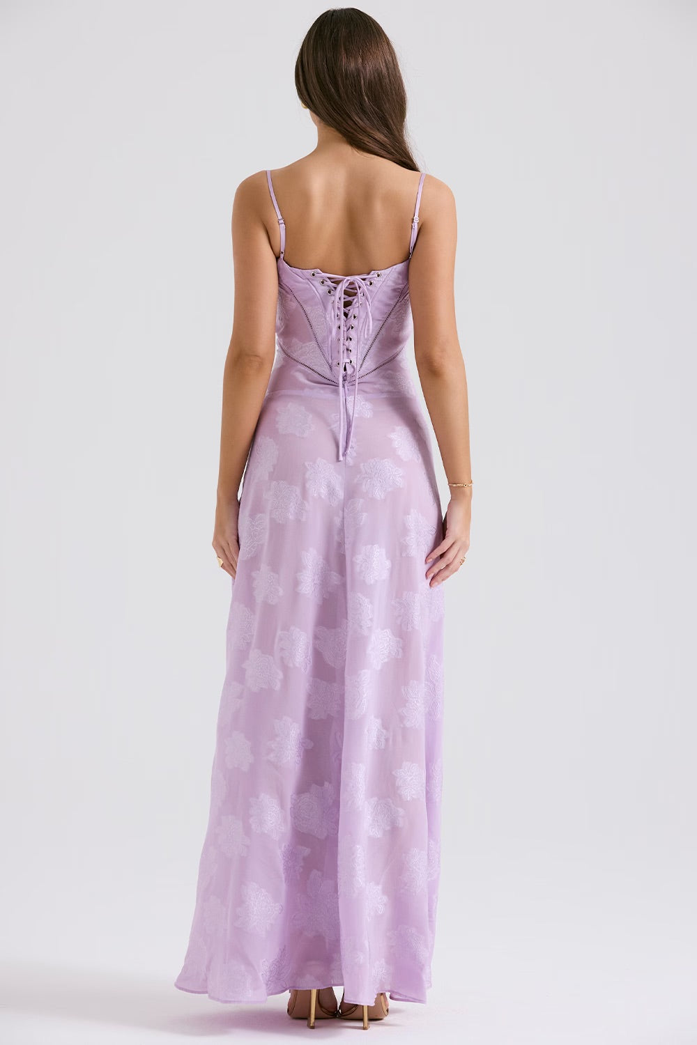 Vestido Largo de Encaje con Tela Brillante | Ideal para Primavera y Verano